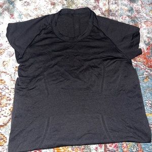 lulu lemon short sleeve crew